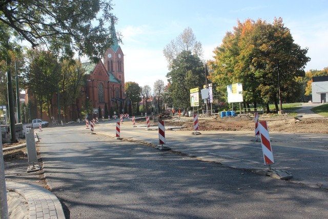 Prace przy ul. Frycza-Modrzewskiego w Bytomiu cały czas trwają. Utrudnienia do połowy listopada. Zobacz zdjęcia >>>