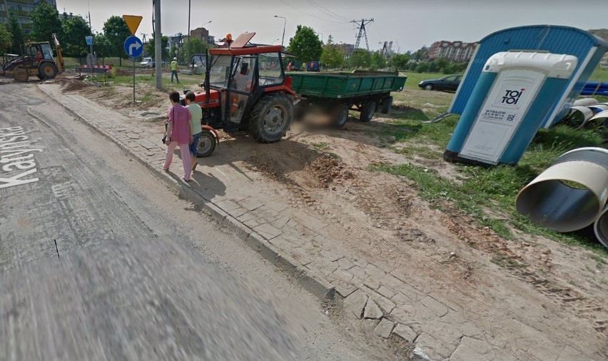 Mieszkańcy Łomży złapani na zdjęciu przez Google Street...