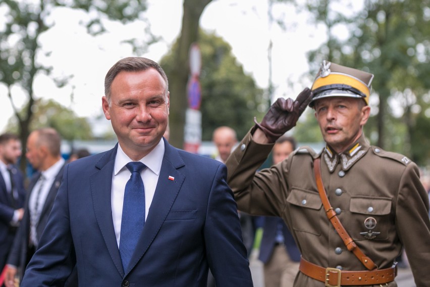 Kraków. Wymarsz Kadrówki, nowe odznaczenie państwowe i...