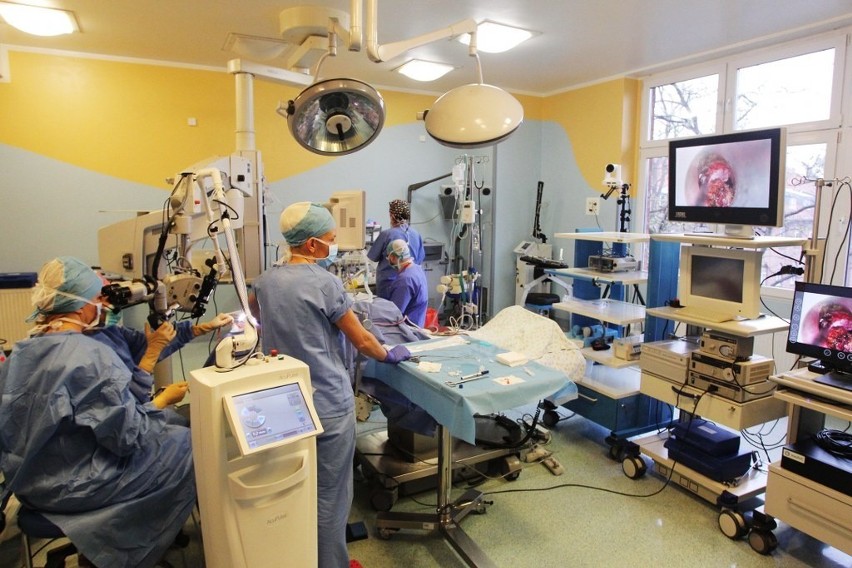 Dwie operacje w ramach IV Europejskiej Sesji Chirurgii Live...