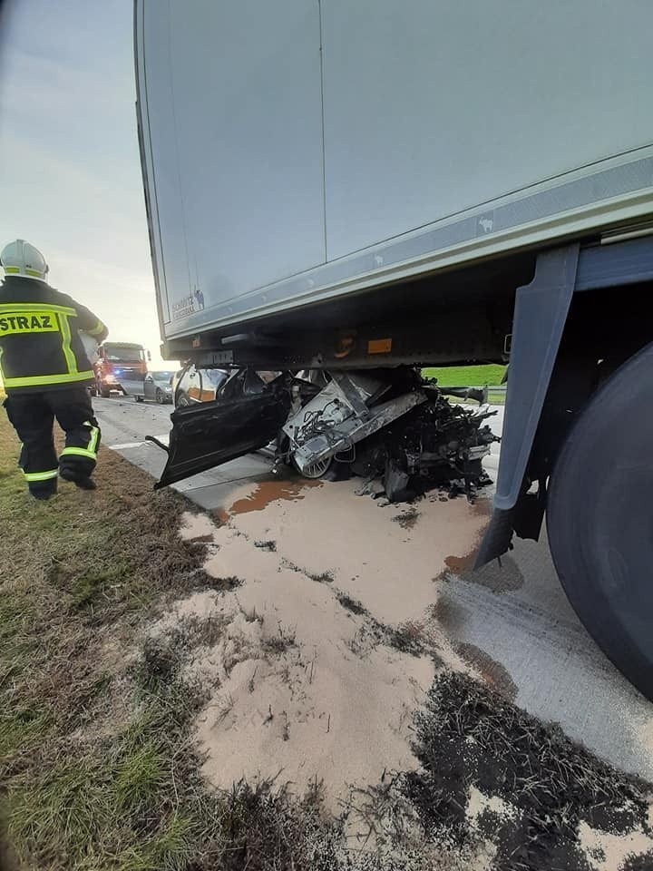 Wypadek na autostradzie A4 w okolicy Zgorzelca. Samochód...