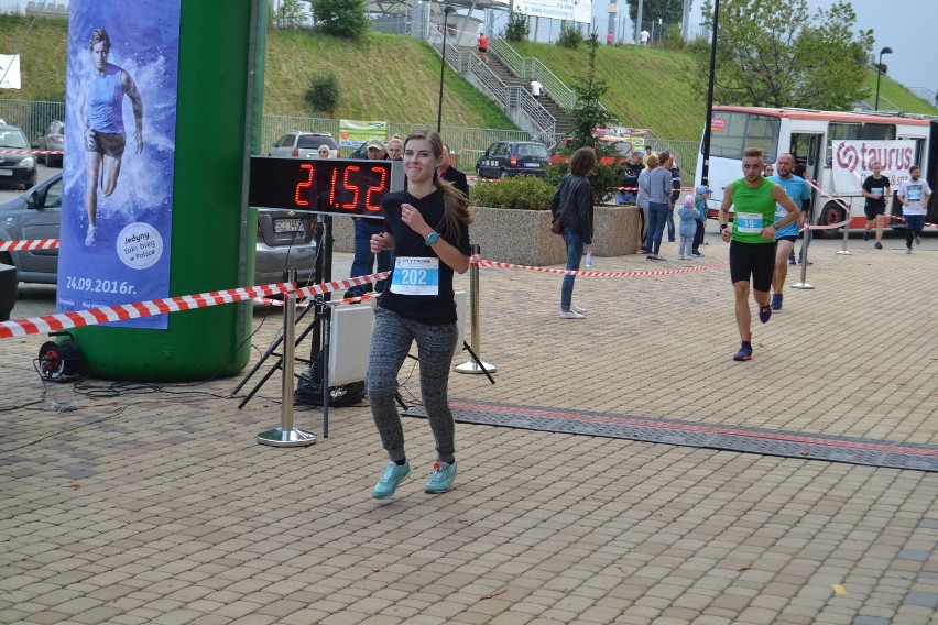 City Cross Częstochowa: 230 biegaczy na trasie miejskiego katorżnika [ZDJĘCIA]