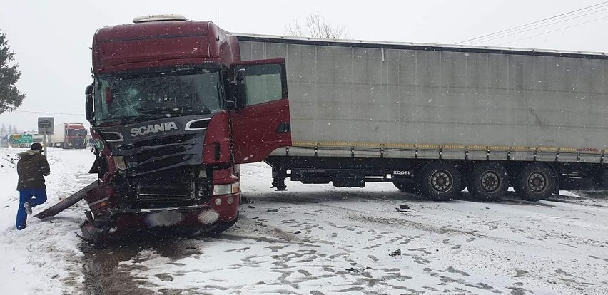 Szypliszki. Zderzenie tirów na krajowej ósemce [ZDJĘCIA]