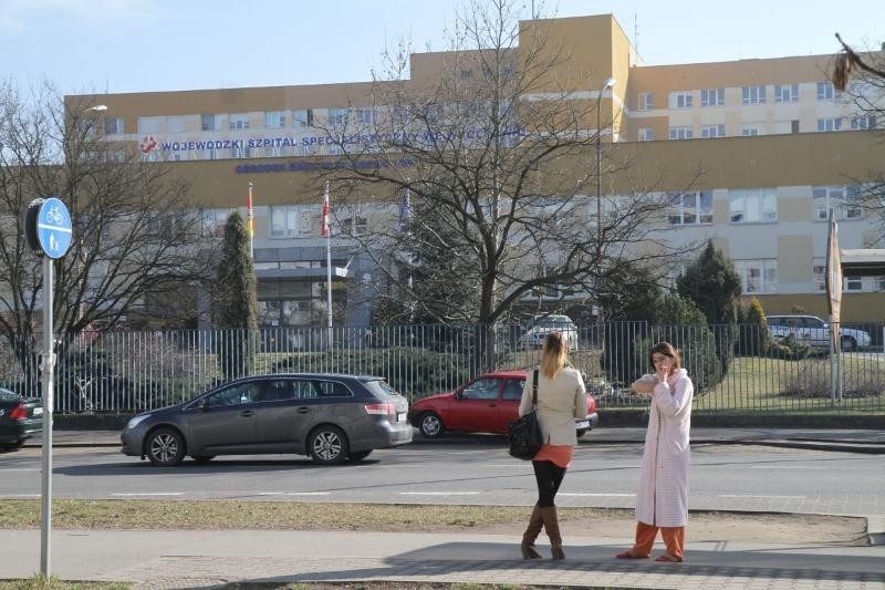 Grypa na Dolnym Śląsku. Trzy osoby nie żyją, kolejne szpitale ograniczają wizyty