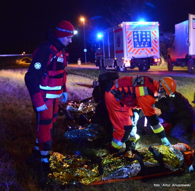 Nocna pozoracja zdarzenia masowego, podczas VIII Lubuskich Ćwiczeń Proobronnych Medycyny Ratunkowej i Pola Walki - "Grenn Medline 16". W trakcie trwania manewrów nastąpił pozorowany wybuch, w którym poszkodowane zostały 33 osoby. Znajdujące się na miejscu służby przystąpiły do akcji ratowniczej.