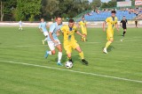 4 liga. Piękny gol Krystiana Jaklika dał Sanokowi derbową wygraną! Karpaty - Ekoball Stal 0:1