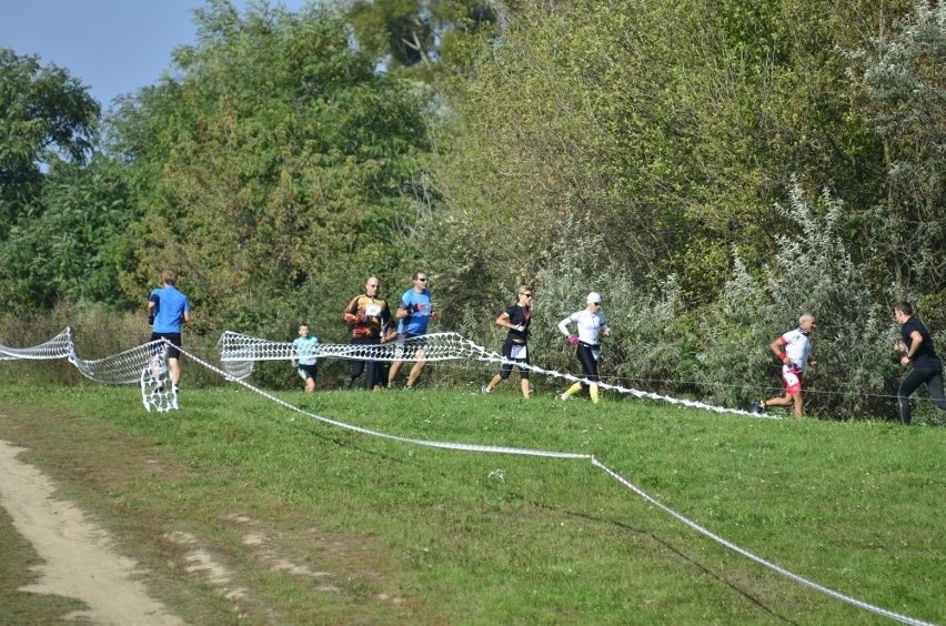 Duatlon Xdu 2014: Biegali i jeździli w Lasku Marcelińskim...