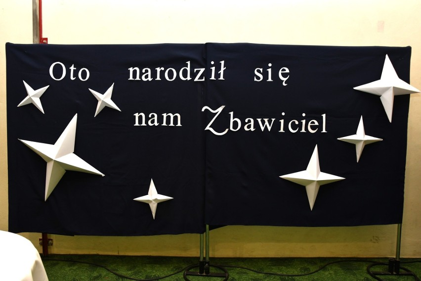 Jasełka na "Trzech Aniołów" w Zespole Szkół Ekonomicznych i Mundurowych w Chełmie. Zobacz zdjęcia