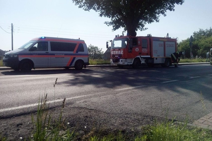 Zderzenie samochodów w Bielanach. Cztery osoby w szpitalu [ZDJĘCIA]