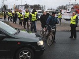 Blokowali Warszawską domagając się budowy obwodnicy (zdjęcia)