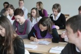 1000 plus dla studentów. Kto dostanie 1000+ będzie nowy program? Wsparcie za lojalność zawodową wobec kraju [12.10.2020] 