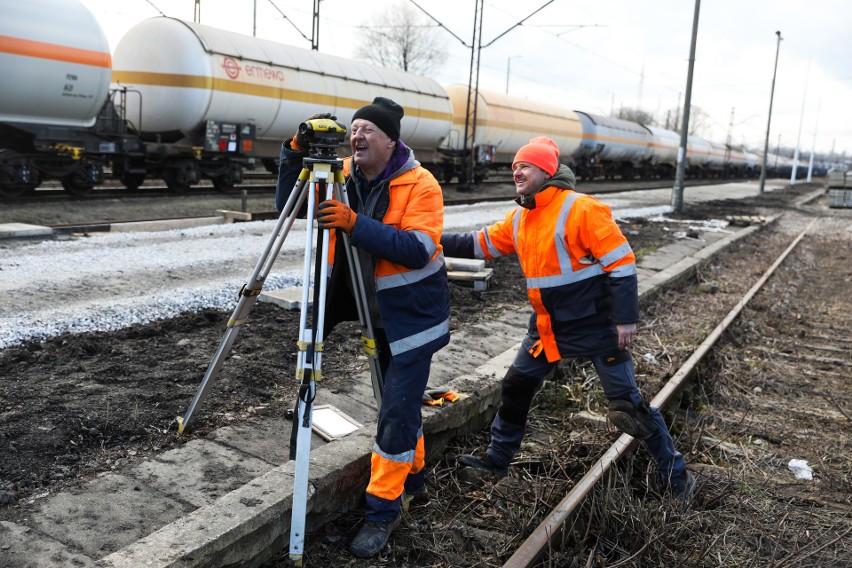 Kraków. Po 21 latach połączenia kolejowe wracają do Nowej Huty 