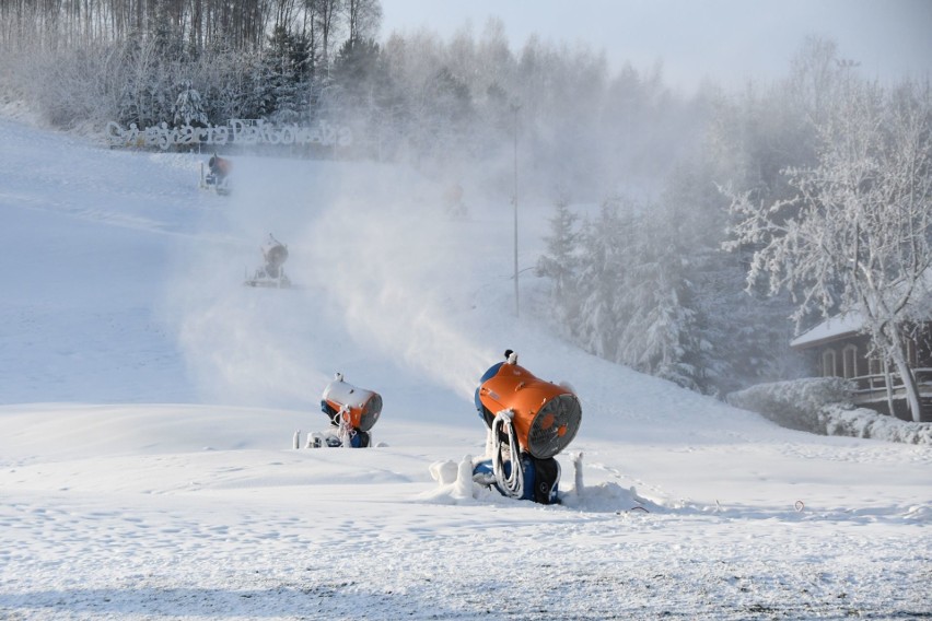Rusza sezon narciarski w województwie świętokrzyskim. Stok w Bałtowie będzie czynny od piątku, 4 grudnia [ZDJĘCIA]