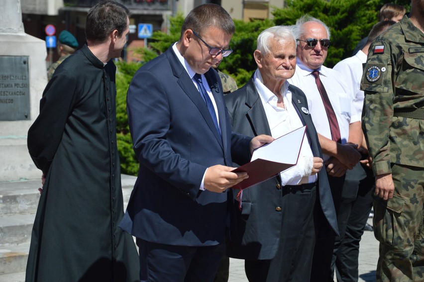 Kadrówka w Miechowie. Medale dla tych, którzy nie bali się pomagać [ZDJĘCIA, WIDEO]