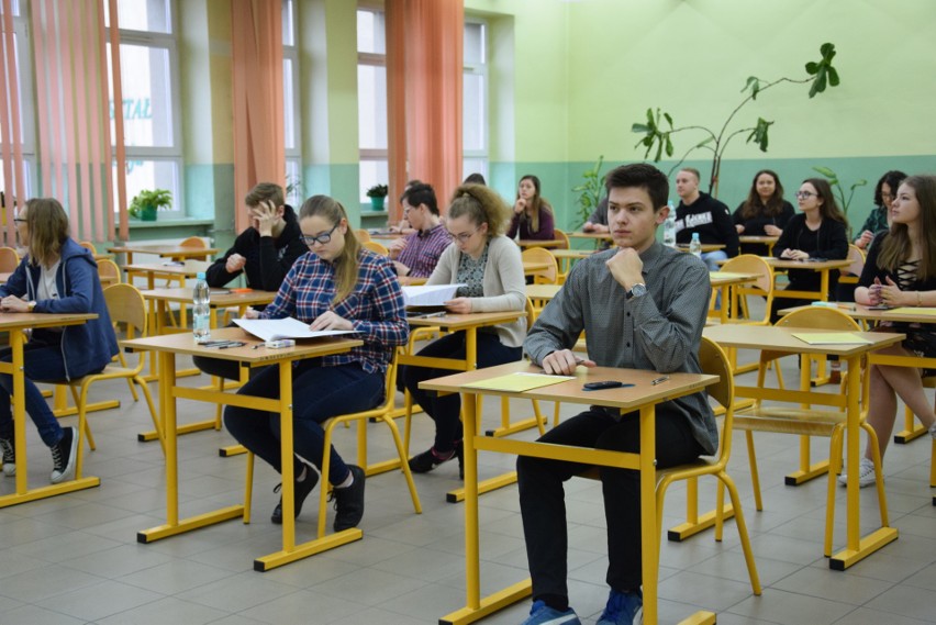 Próbna matura 2018 z matematyki w Liceum Ogólnokształcącym w Jędrzejowie  