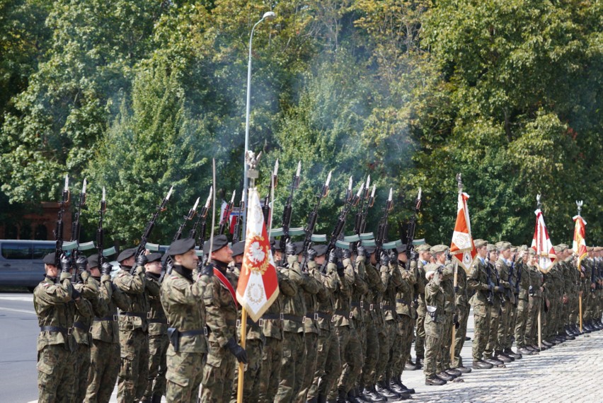 W niedzielę o godz. 11 pod Pomnikiem Armii "Poznań" odbył...