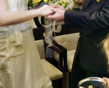 Młoda para pobiła policjantów w noc poślubną