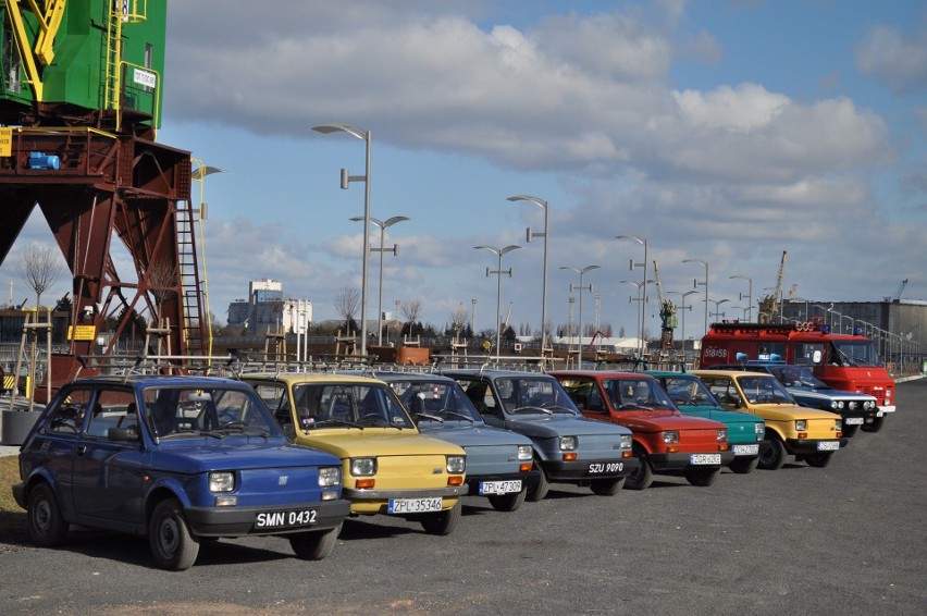 Zlot fanów Fiata 126p. Po raz pierwszy właściciele maluchów spotkali się na Łasztowni [GALERIA]                        