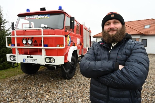 Pochodzący z Tomaszowa Mazowieckiego Liwiusz Falak chce pomagać do końca wojny, a nawet dłużej. Jednak i on prosi o wsparcie głównie znajomych.