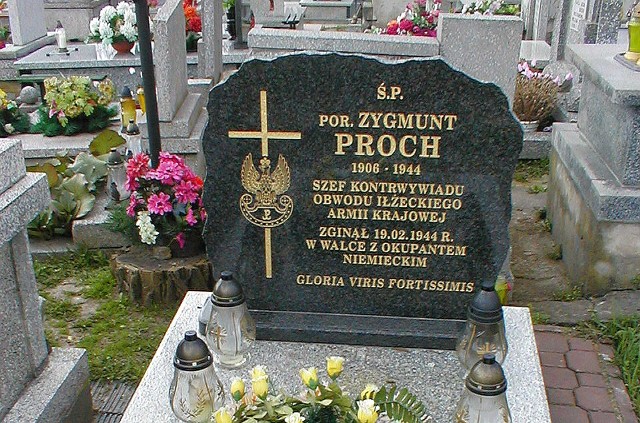 Grób porucznika Zygmunta Procha na starachowickim cmentarzu przy ulicy Zgodnej