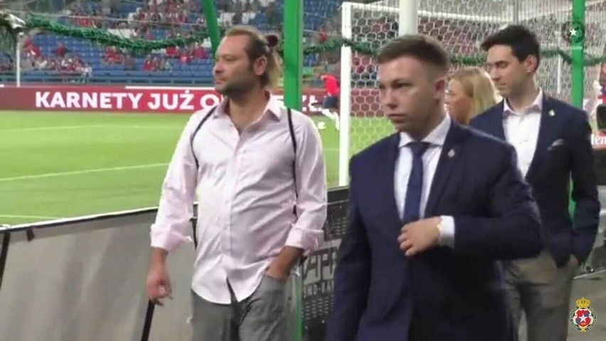 Paul Bragiel (z lewej) na stadionie miejskim w Krakowie...