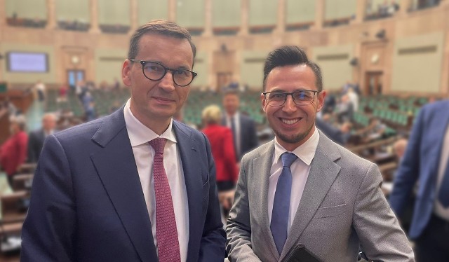 Premier Mateusz Morawiecki i poseł Filip Kaczyński