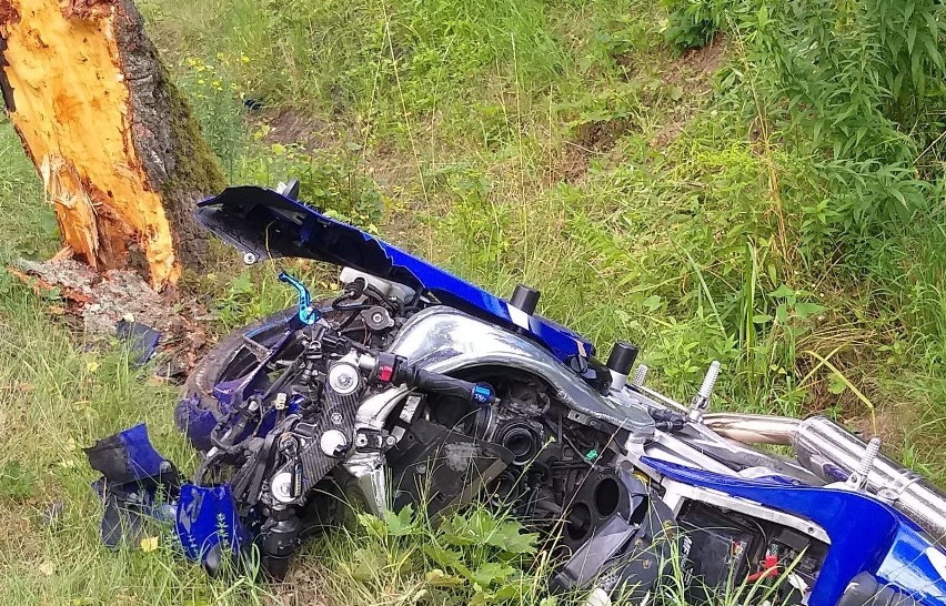 Tragiczny wypadek. Motocyklista zginął po zderzeniu z sarną (zdjęcia)