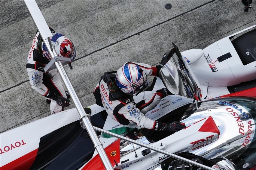 Zespół Toyota Gazoo Racing zajął pierwsze miejsce w...