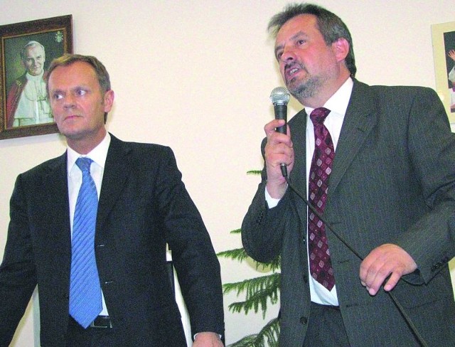 Donald Tusk odwiedził Augustów na parę miesięcy przed wyborami w 2007 roku. Wtedy był za kontynuowaniem budowy obwodnicy przez Dolinę Rospudy.