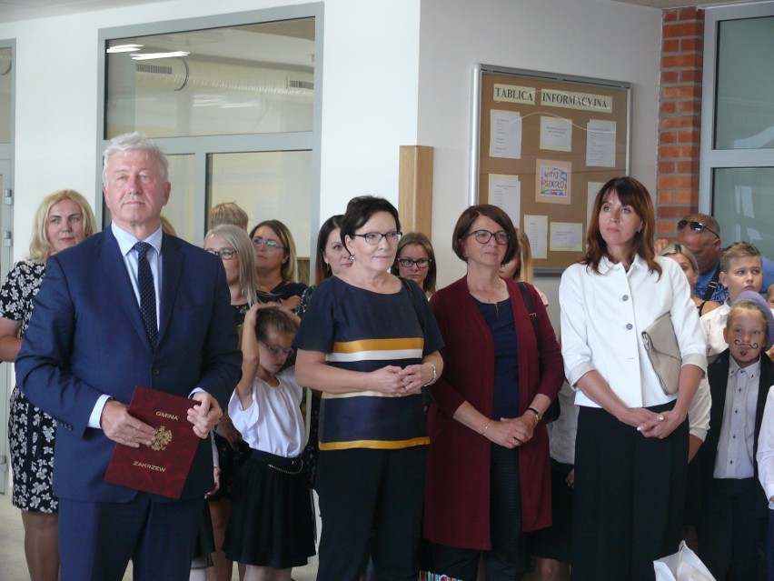 Supernowoczesna szkoła w Bielisze w gminie Zakrzew już otwarta. Na otwarciu była premier Kopacz