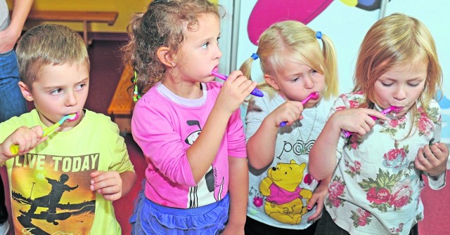 Ponad 500 przedszkoli w Śląskiem weźmie udział w programie "Dzieciństwo bez próchnicy"