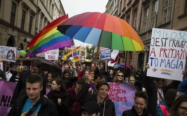 Deklaracje "przeciw ideologii LGBT". Rzecznik Praw Obywatelskich zabiera głos
