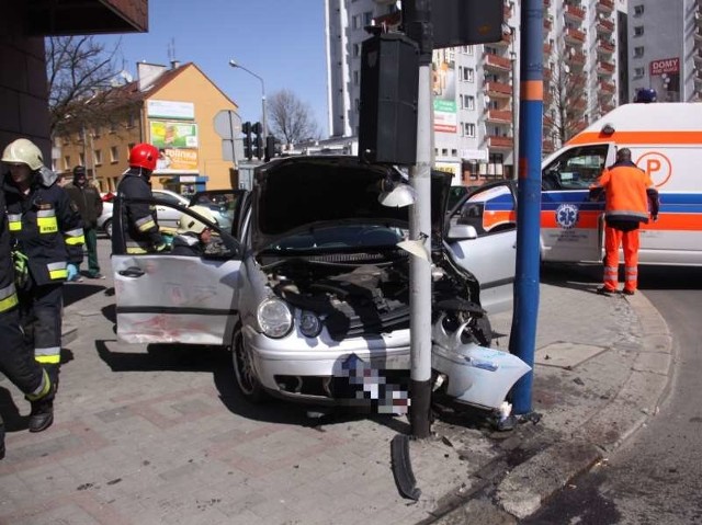 Prawie promil alkoholu miał we krwi kierowca volkswagena polo, który w kwietniu spowodował wypadek w centrum Opola.