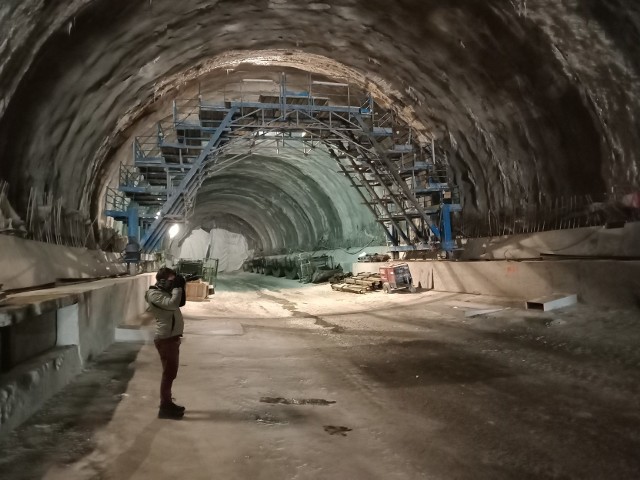 Budowa tunelu zakopianki trwa. Trasą S7 pod górą Lubań pojedziemy w przyszłym roku.