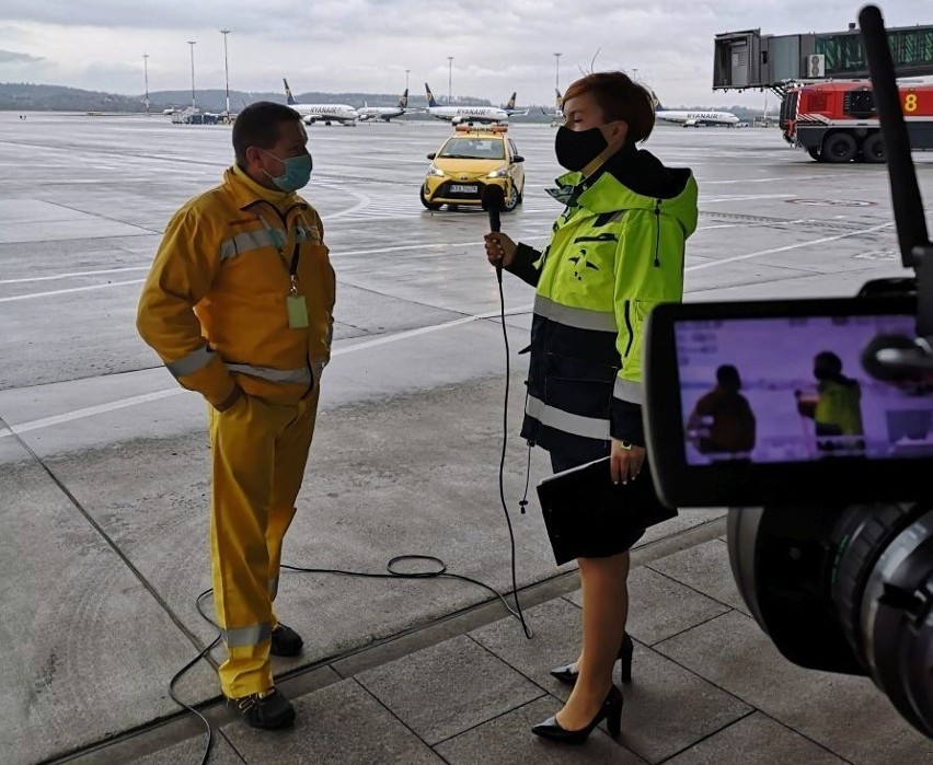 Od marszałka do kontrolera ruchu lotniczego. Lotniskowe Targi Zawodoznawcze Kraków Airport już 22 marca. Poznaj przedstawicieli 40 zawodów!