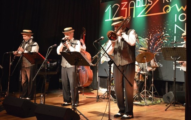 The Warsaw Dixielanders zauroczyli pińczowską publiczność podczas Zaduszek Jazzowych.