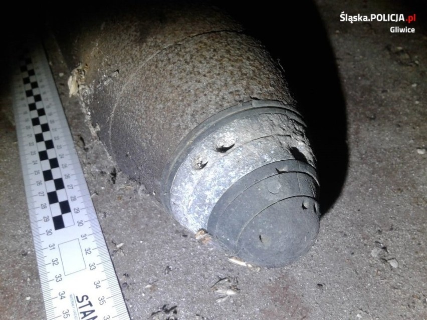 100-letni pocisk znaleziono w szopie w Rudzińcu. Rodzina żyła w sąsiedztwie znaleziska kilkadziesiąt lat
