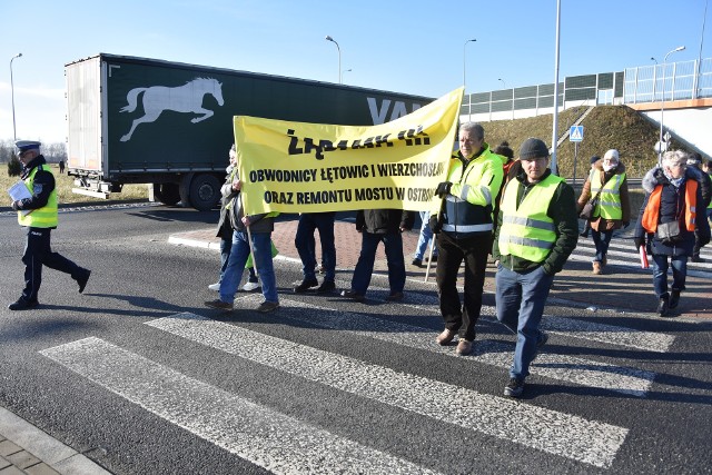 Mieszkańcy odgrażają się, że będą organizować blokady aż w końcu zostaną podjęte jakieś działania