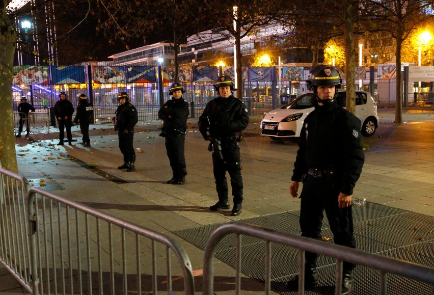 Zamachy we Francji: Strzelaniny i eksplozja w Paryżu