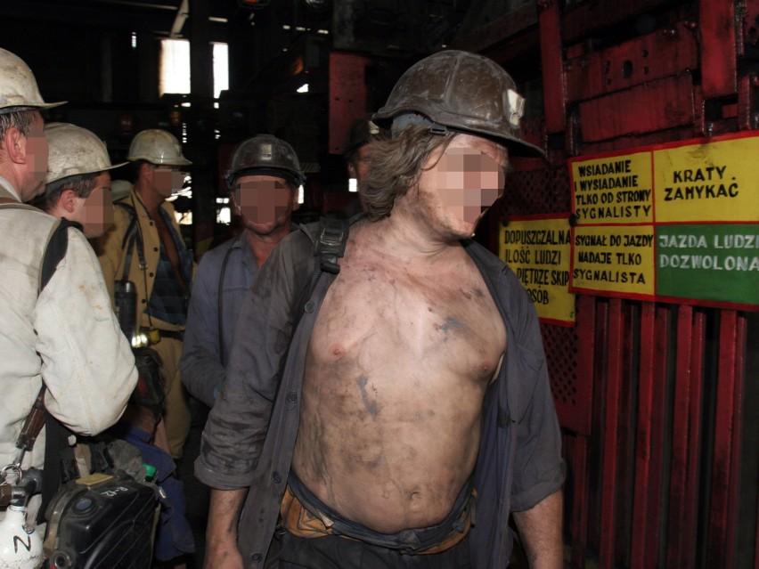 Tak wygląda praca górników w kopalni....