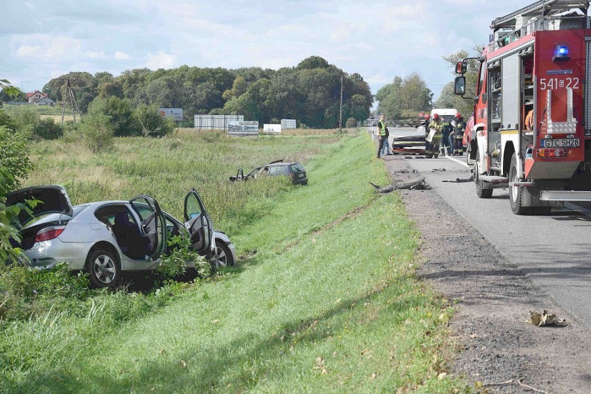 Wypadek na DK91 pomiędzy Tczewem a Zajączkowem Tczewskim. Zderzyły się dwa samochody 04.09.2019 [zdjęcia]