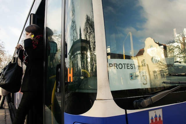 Na ul. Chodkiewicza wciąż trwa remont torowiska tramwajowego i budowa nowej nawierzchni. Prace będą kontynuowane w przyszłym roku 