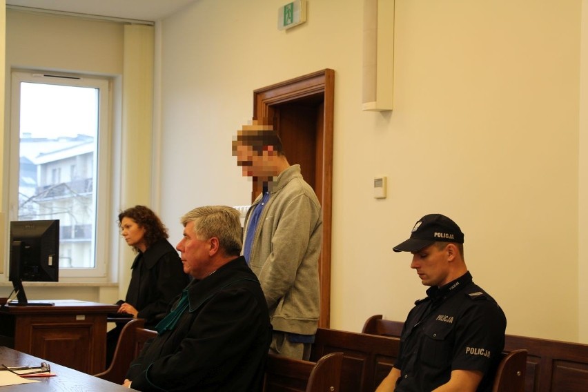 Białystok. 29-latek przed sądem. Jest oskarżony o skatowanie ojca na śmierć (zdjęcia)