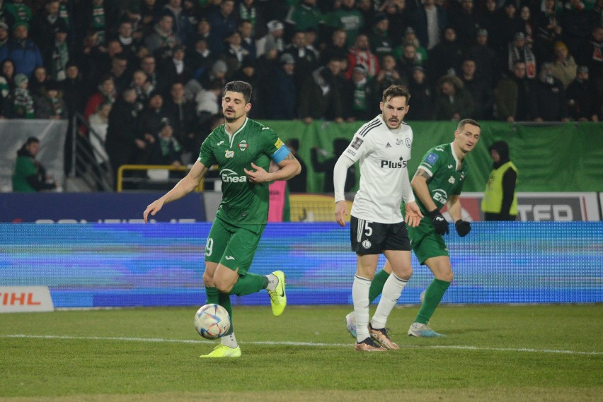 PKO BP Ekstraklasa. Radomiak Radom przegrał mecz przyjaźni z Legią Warszawa 0:2. To trzecia porażka z rzędu Radomiaka. Zobacz zdjęcia