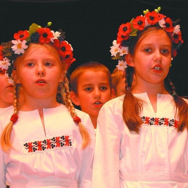 Obrzędy związane z wiosenną porą przedstawiły dzieci ze Szkoły Podstawowej nr 3 w Bielsku Podlaskim