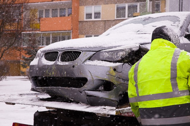 Ścigane bmw już trafiło na lawetę