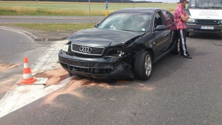 Audi zderzyło się z bmw.