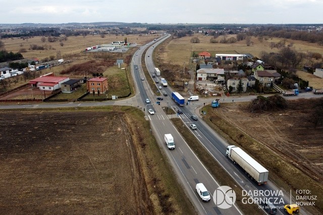 W Dąbrowie Górniczej i częściowo w gminie Siewierz przebudowany zostanie 7-kilometrowy odcinek DK1. Zamieni się w 2023 roku w ekspresówkę Zobacz kolejne zdjęcia/plansze. Przesuwaj zdjęcia w prawo - naciśnij strzałkę lub przycisk NASTĘPNE