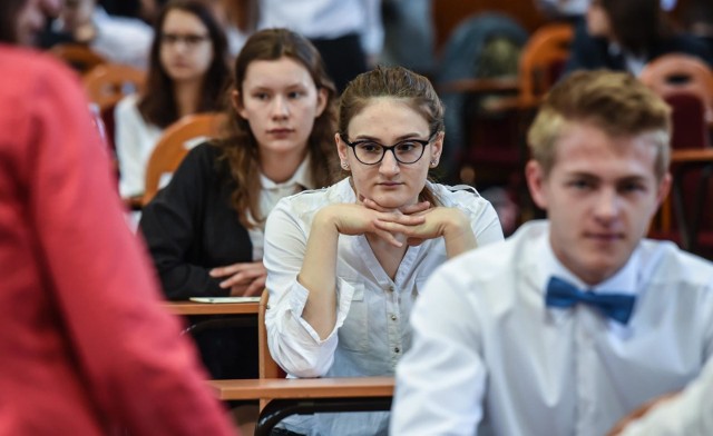 Egzamin będzie pisany przez gimnazjalistów od godziny 9. Czas na język angielski i niemiecki.