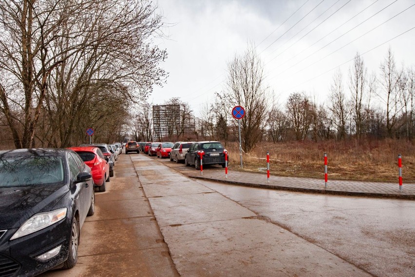 Ulica Życzkowskiego oraz łącznik betonowy na jej końcu